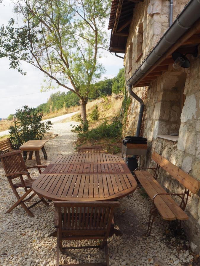 Gite Les Cabanes De Fallot Pour 15 Personnes - Piscine Naturelle L'isle-Bouzon Eksteriør billede